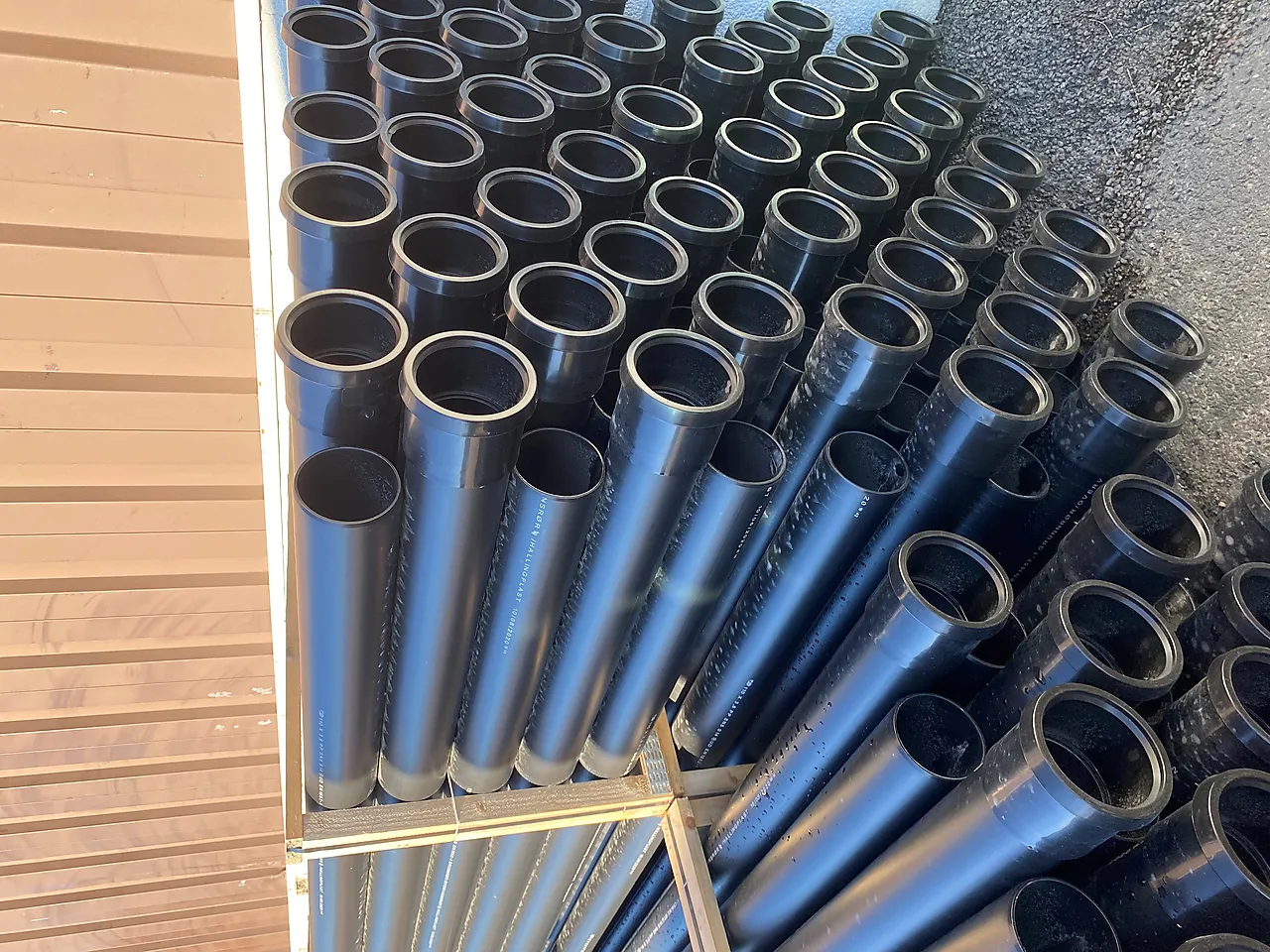 Overvannsrør svart glatt 110mm a 6m