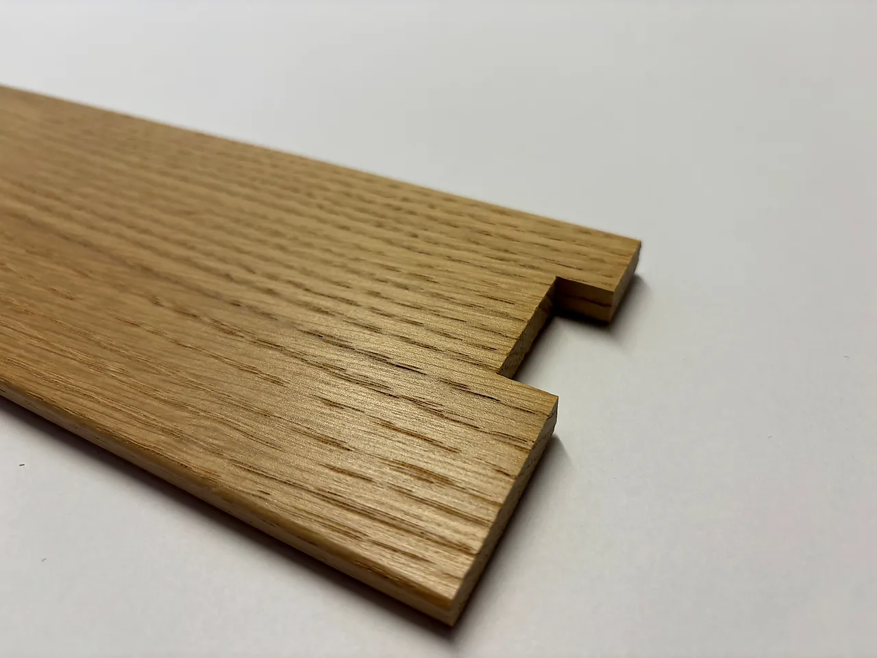 Karm eik ubehandlet med 9 mm flat terskel M9 92 mm Karm eik ubehandlet med 9 mm flat terskel M9 92 mm