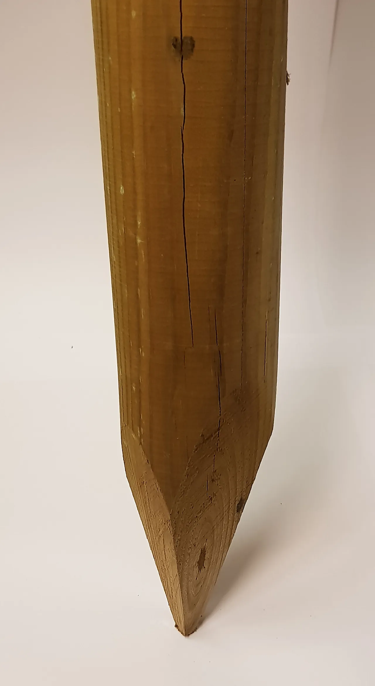 Furu 7Cm Gjerdepåler Imp 1,75M Tanalith E Furu 7Cm Gjerdepåler Imp 1,75M Tanalith E