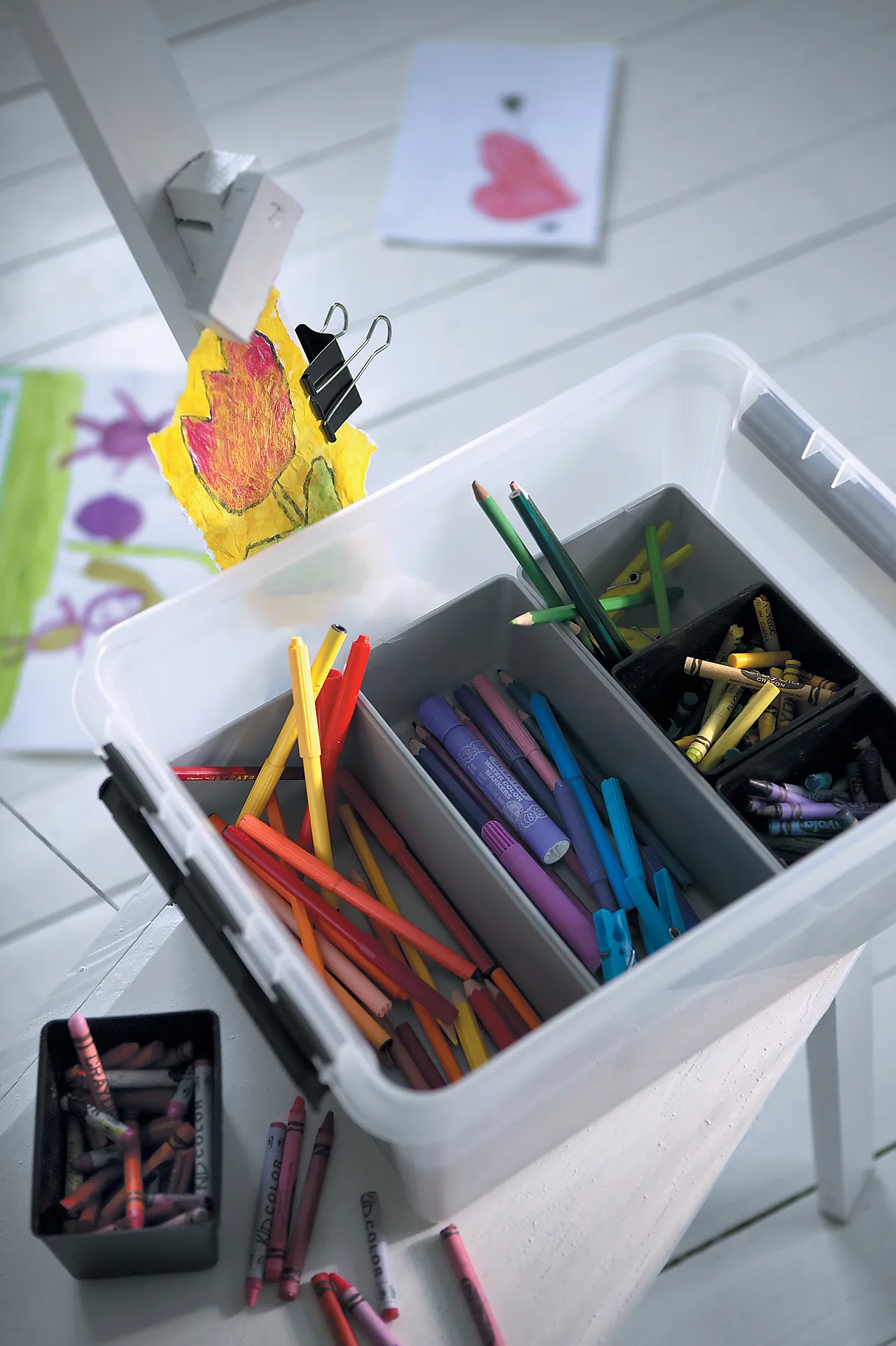 Oppbevaringsboks classic 15 med lokk 40x30x18 cm Oppbevaringsboks classic 15 med lokk 40x30x18 cm