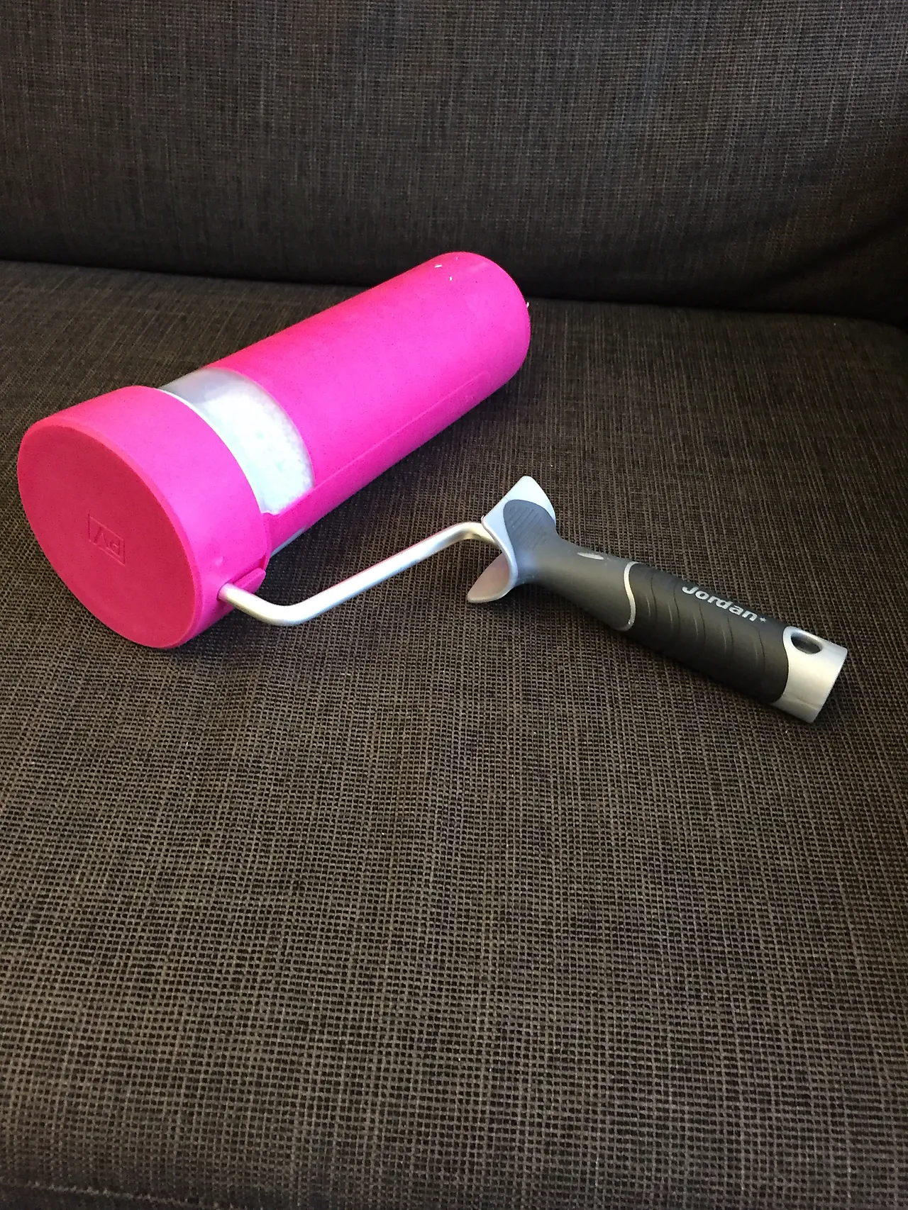 Oppbevaringsenhet for maleruller