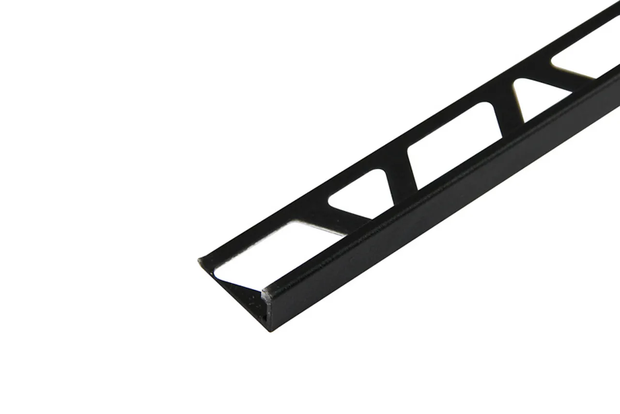 Avslutningslist 8mm svart matt Avslutningslist 8mm svart matt