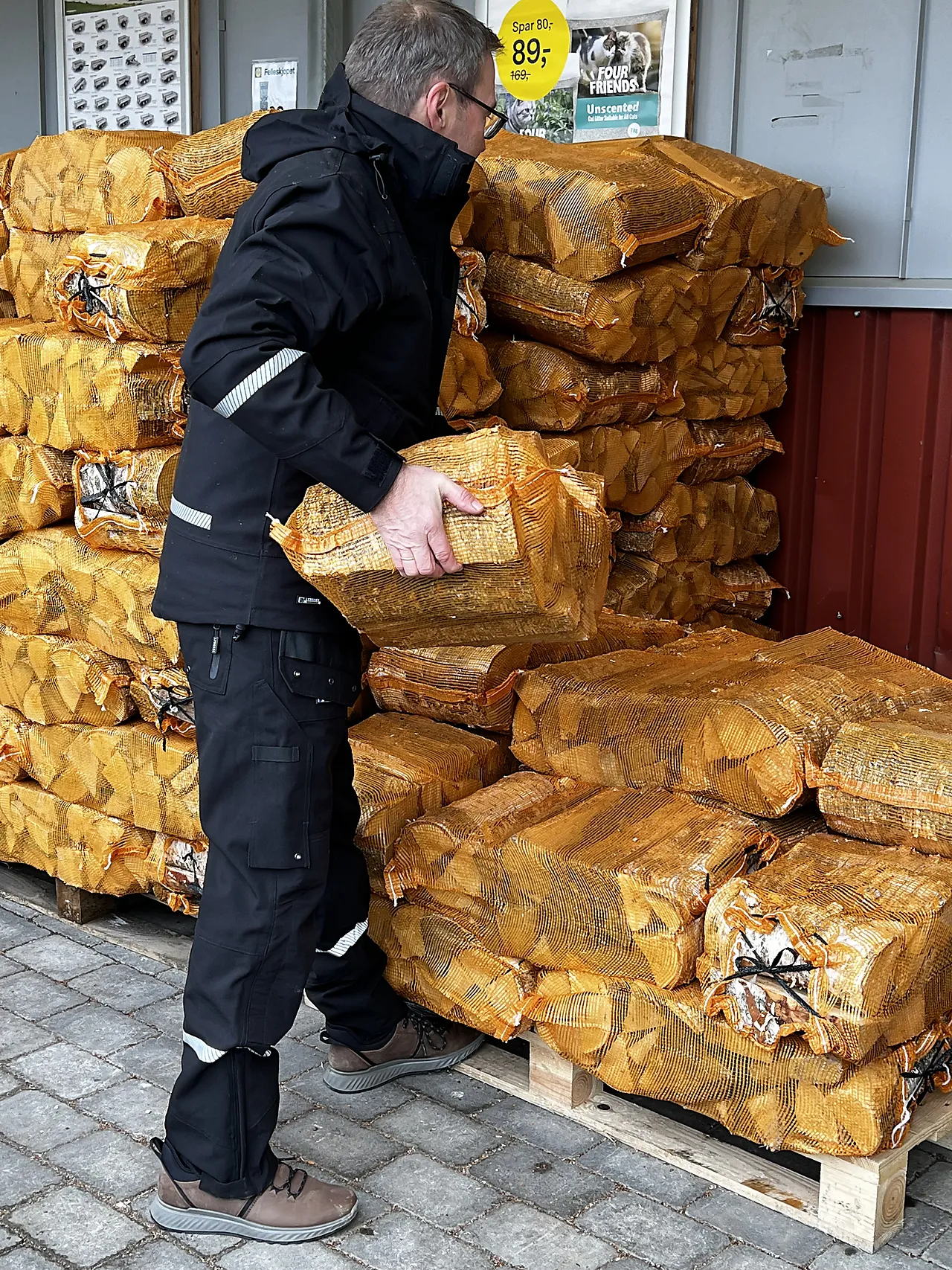 Skallbukse med seler 4WS-4083 sort str M null - null - 2 - Miniatyr