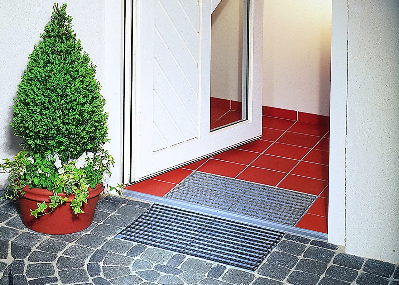 Maskerist 74x49x2 cm tilaco fotskraper