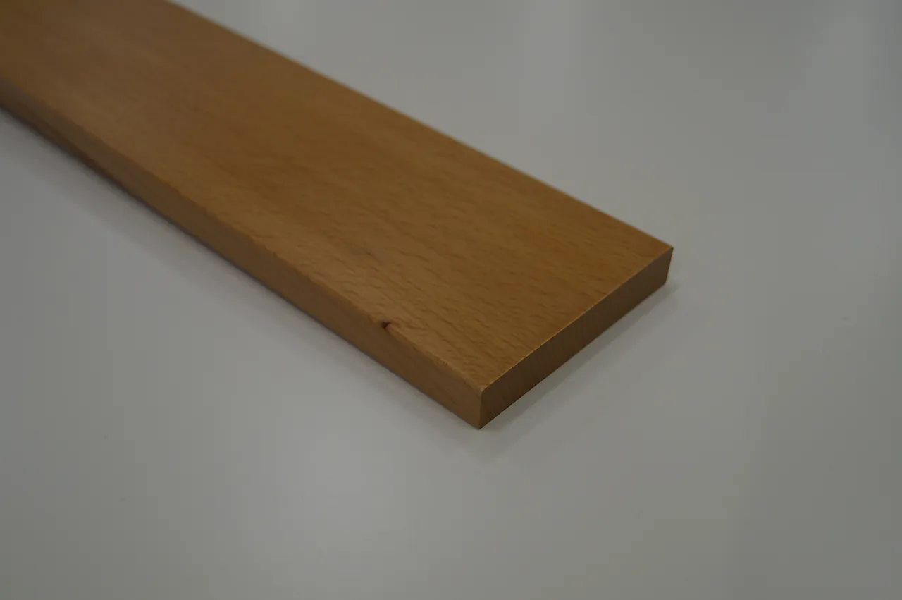 Terskel M10 lakkert flat 15x92 mm