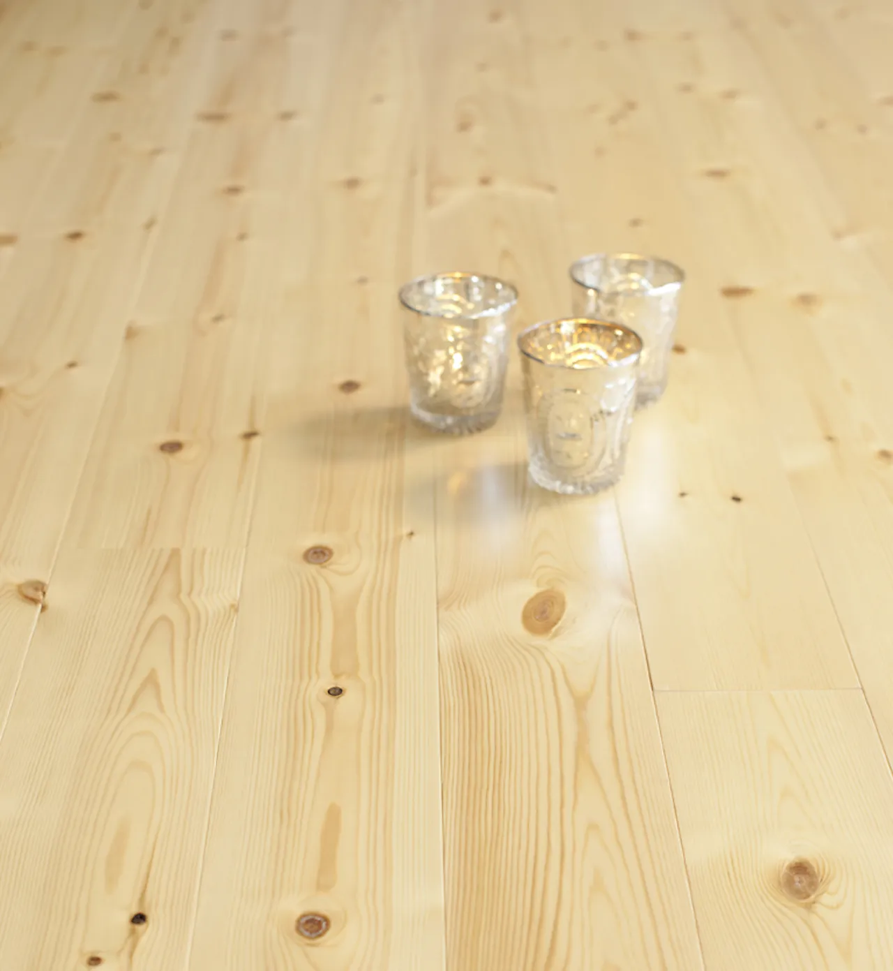 Gulv furu 20x142 natur nordic hardvoksolje nordic Gulv furu 20x142 natur nordic hardvoksolje nordic