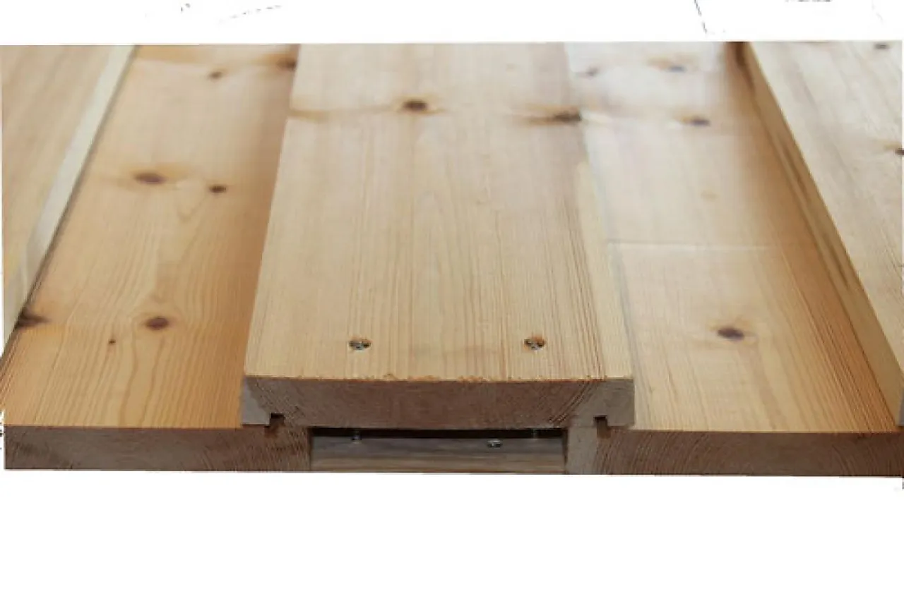 Furu 22x148 takb ol m sp malm k90 r takbord m spor glatthøvlet 4 sider