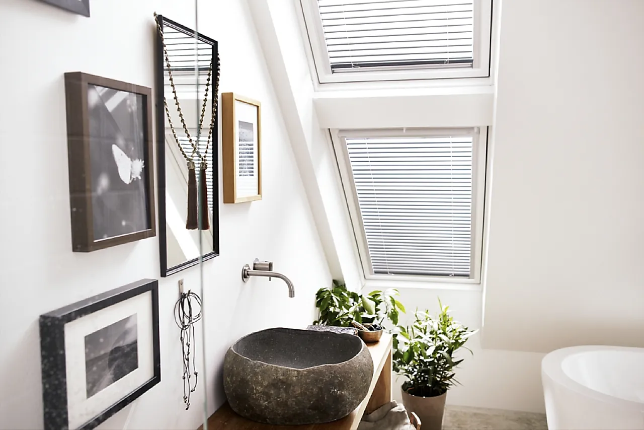 Takvindu midthengslet 94x160 cm vedlikeholdsfritt 3 lags isolerglass null - 94x160 cm - 2 - Miniatyr