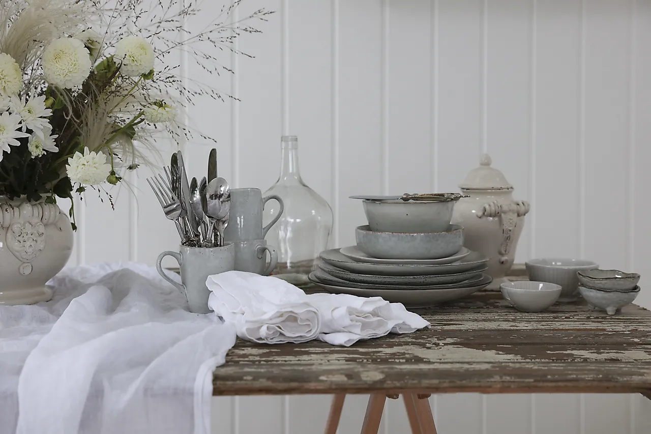 Veggplate trefiber hvit 11x620x2740mm Veggplate trefiber hvit 11x620x2740mm