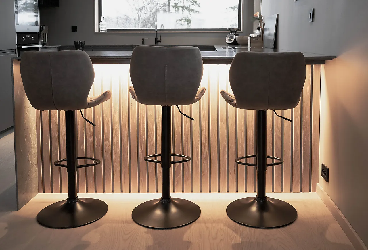 Eik 21x045x2700 spile ubeh glattkant i eik null - null - 2 - Miniatyr