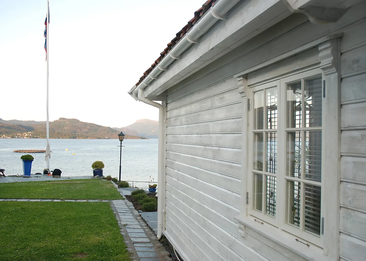 Vinkel til takrenne 90 grader utvendig 10 hvit null - null - 2 - Miniatyr