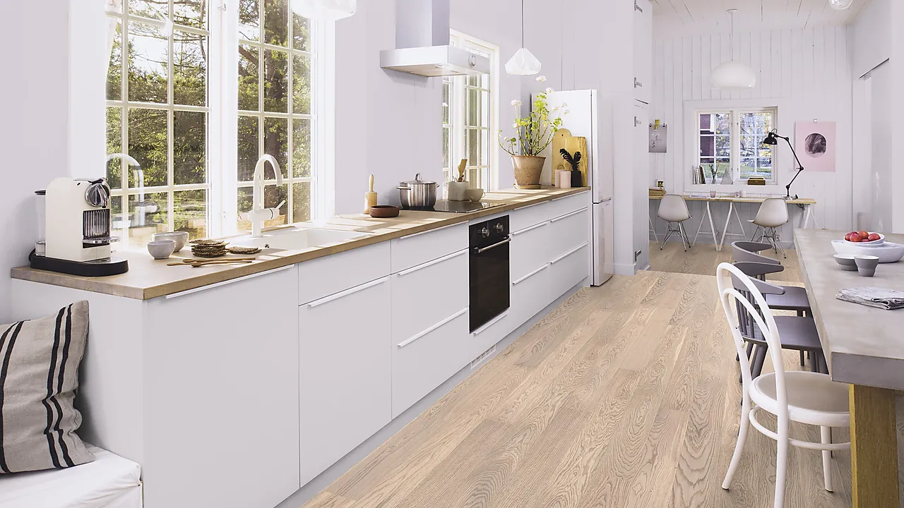 Parkett 1-stav eik animoso hvit live matt