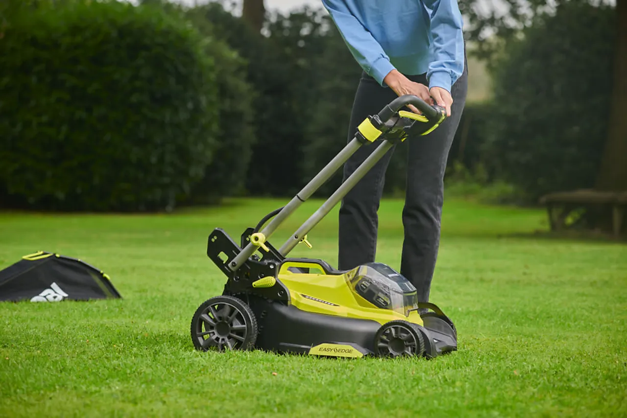 Gressklipper RY18LMX40C-150 null - null - 3 - Miniatyr