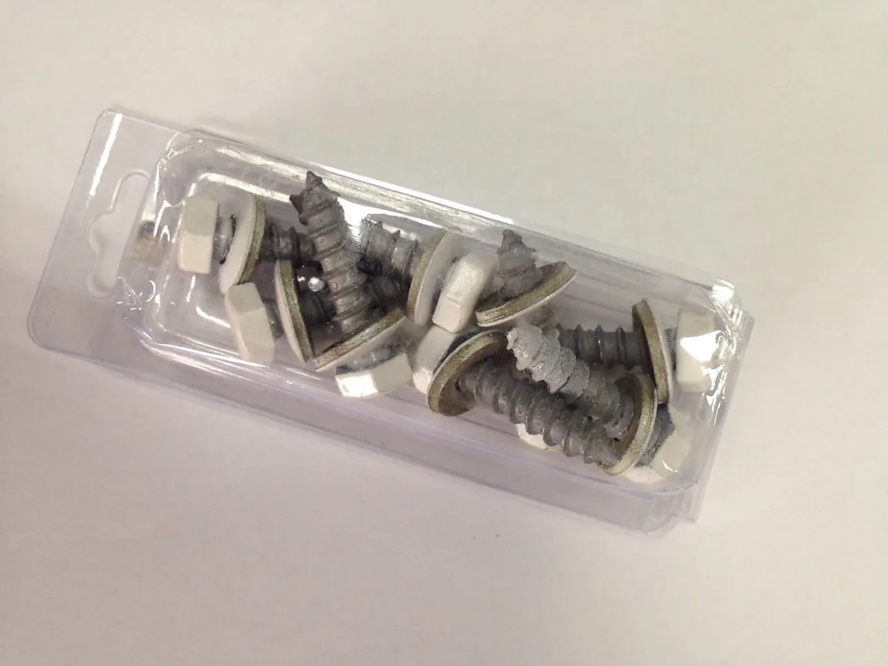 Skruer med hvit hode 8 stk m8x35mm Skruer med hvit hode 8 stk m8x35mm