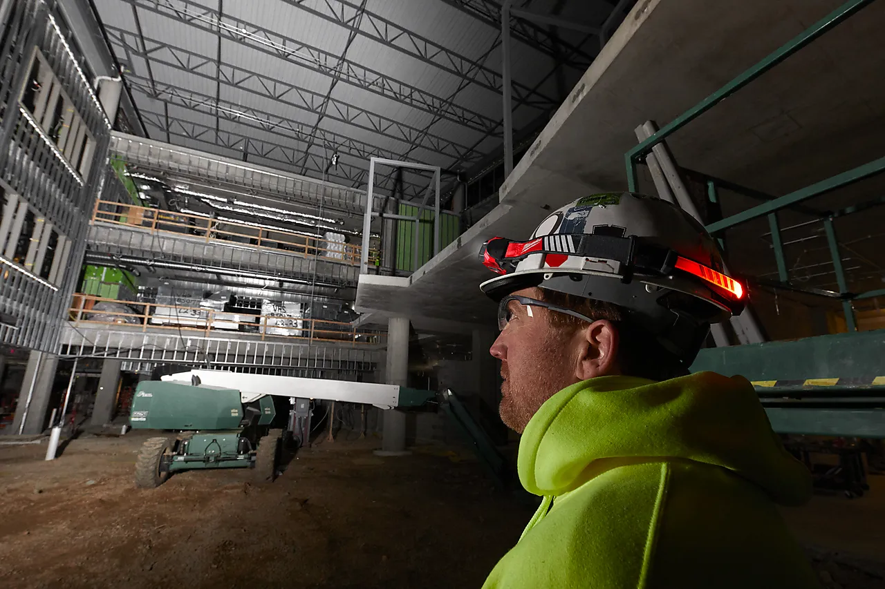 Milwaukee hodelykt TRUEVIEW USB 600 lumen HL-VIS-301 null - null - 2 - Miniatyr