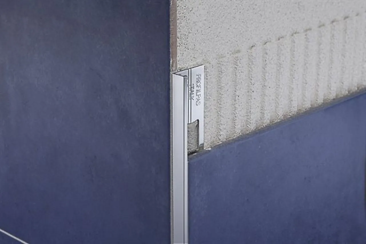 Avslutninglist sølv eloksert 10mm aluminium