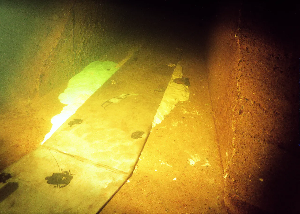 Sparkel undervann 2kg /b uv-s mapep mapepoxy uv-s /b 2 kg null - null - 2 - Miniatyr