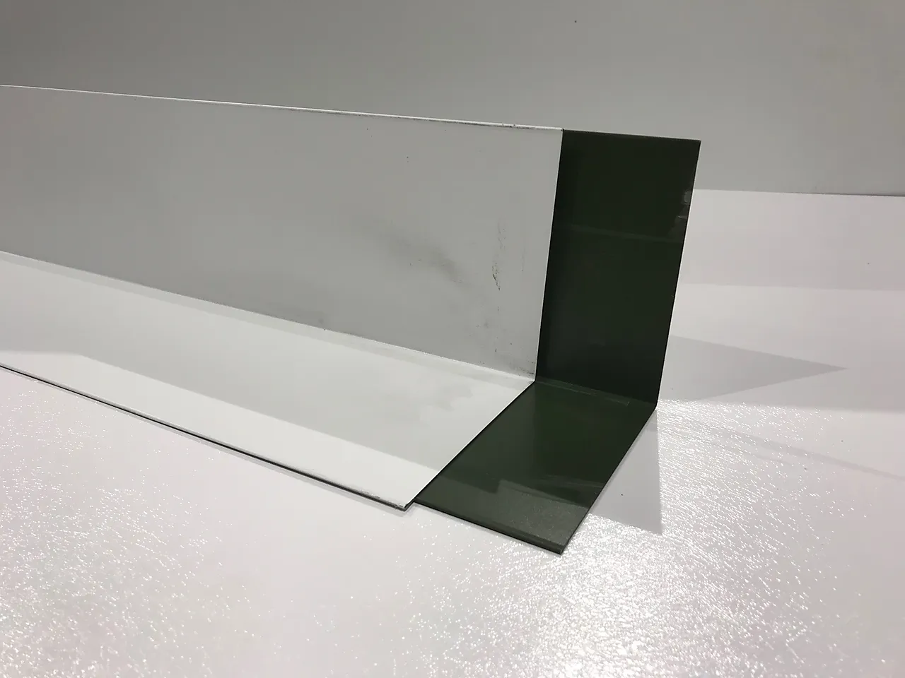 Hjørnebeslag innv pol sort alsvåg hjørnebeslag innv