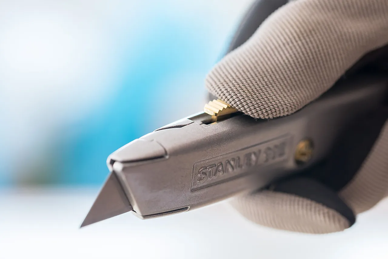 Kniv 99e skyvbart blad 1-10-099 null - null - 2 - Miniatyr