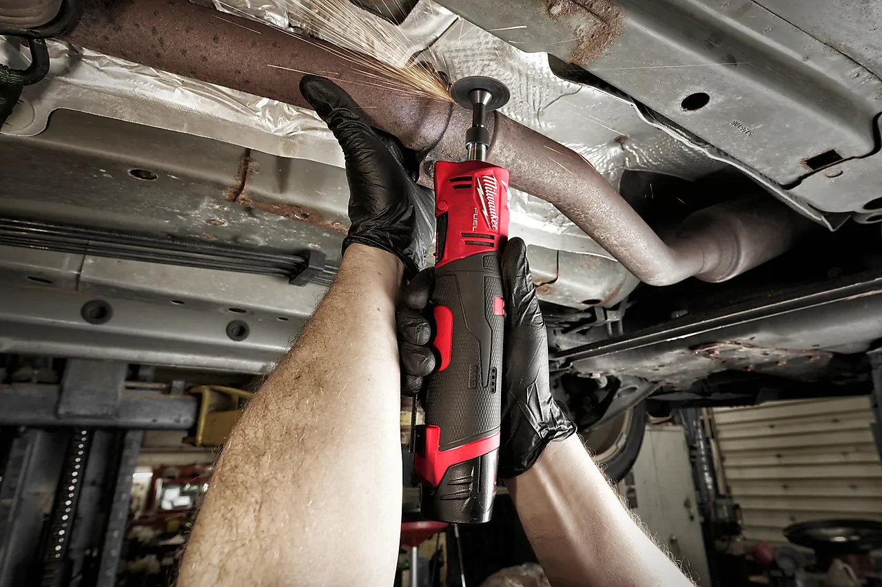 Rettsliper M12 FDGS-422B milwaukee