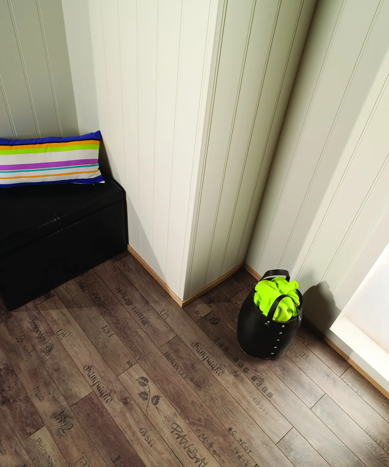 HJØRNEL UTV GR FROST 2700MM UTVENDIG HJØRNELIST TIL HJØRNEL UTV GR FROST 2700MM UTVENDIG HJØRNELIST TIL