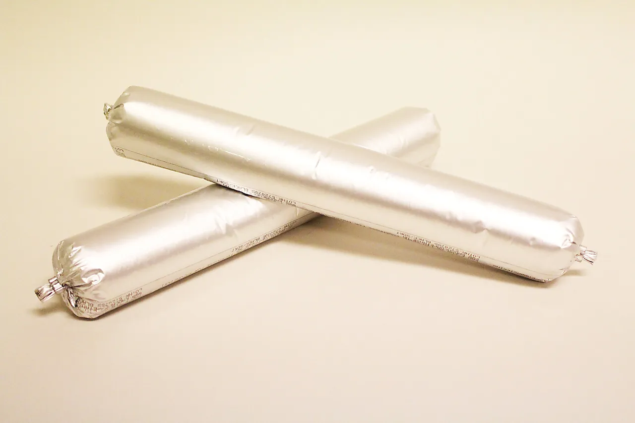 Rad f-radon fug og lim 550ml pølse butylbasert fugemasse