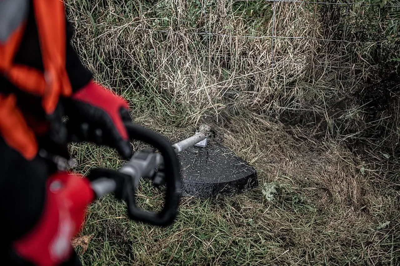 Milwaukee gresstrimmer M18 FUEL FOPH-LTA null - null - 3 - Miniatyr