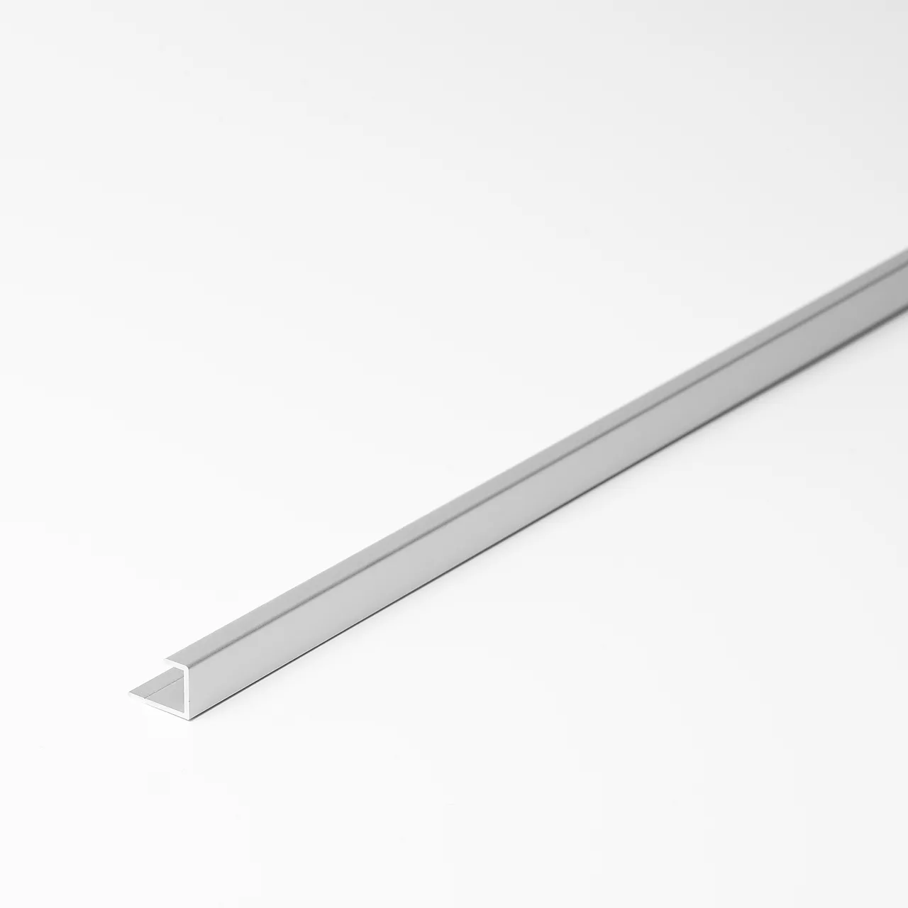 Avslutningslist natureloksert 2,4 m