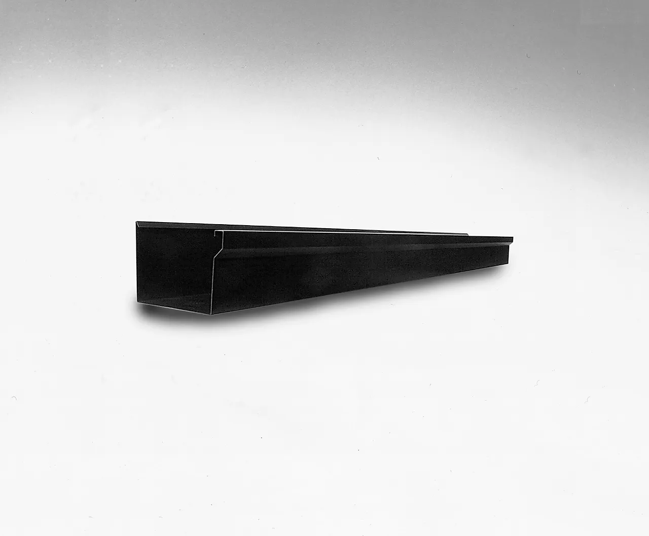 Plannja Takrenne rektangulær 125mm 3,0m PL18 brunrød Plannja Takrenne rektangulær 125mm 3,0m PL18 brunrød