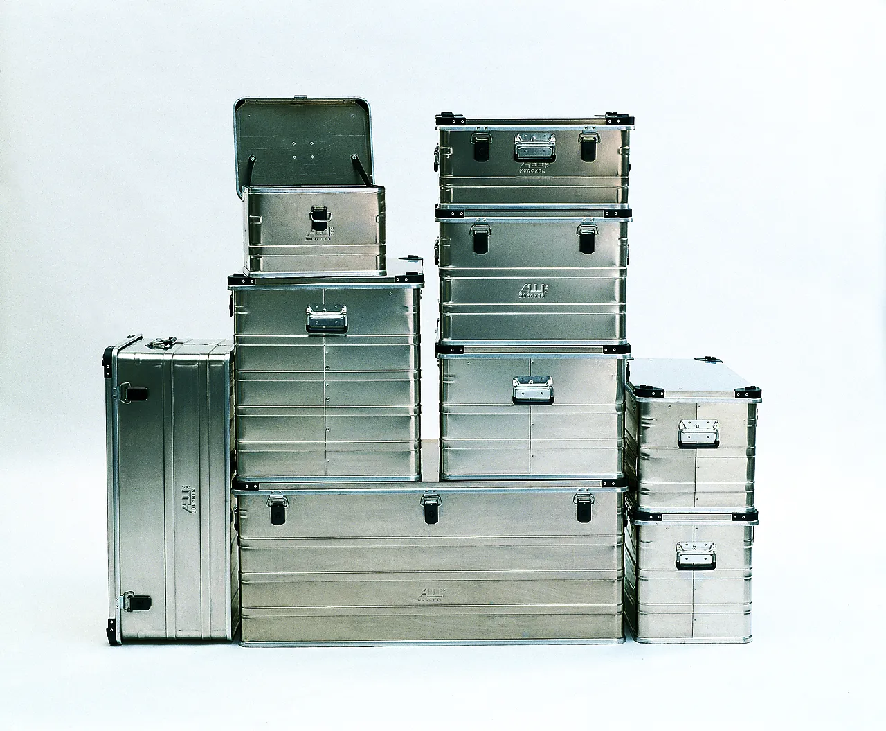 Alukasse ms240l 780x580x620mm med stablehjørner 1 mm alu khiment