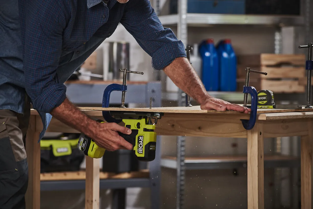 Stikksag RJS18BX-0 u/ batteri null - null - 3 - Miniatyr