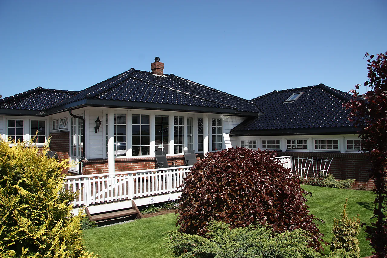 Takstein vhv vario sort gl 738 forbruk 14,6-16,1 stk/m2 koramic