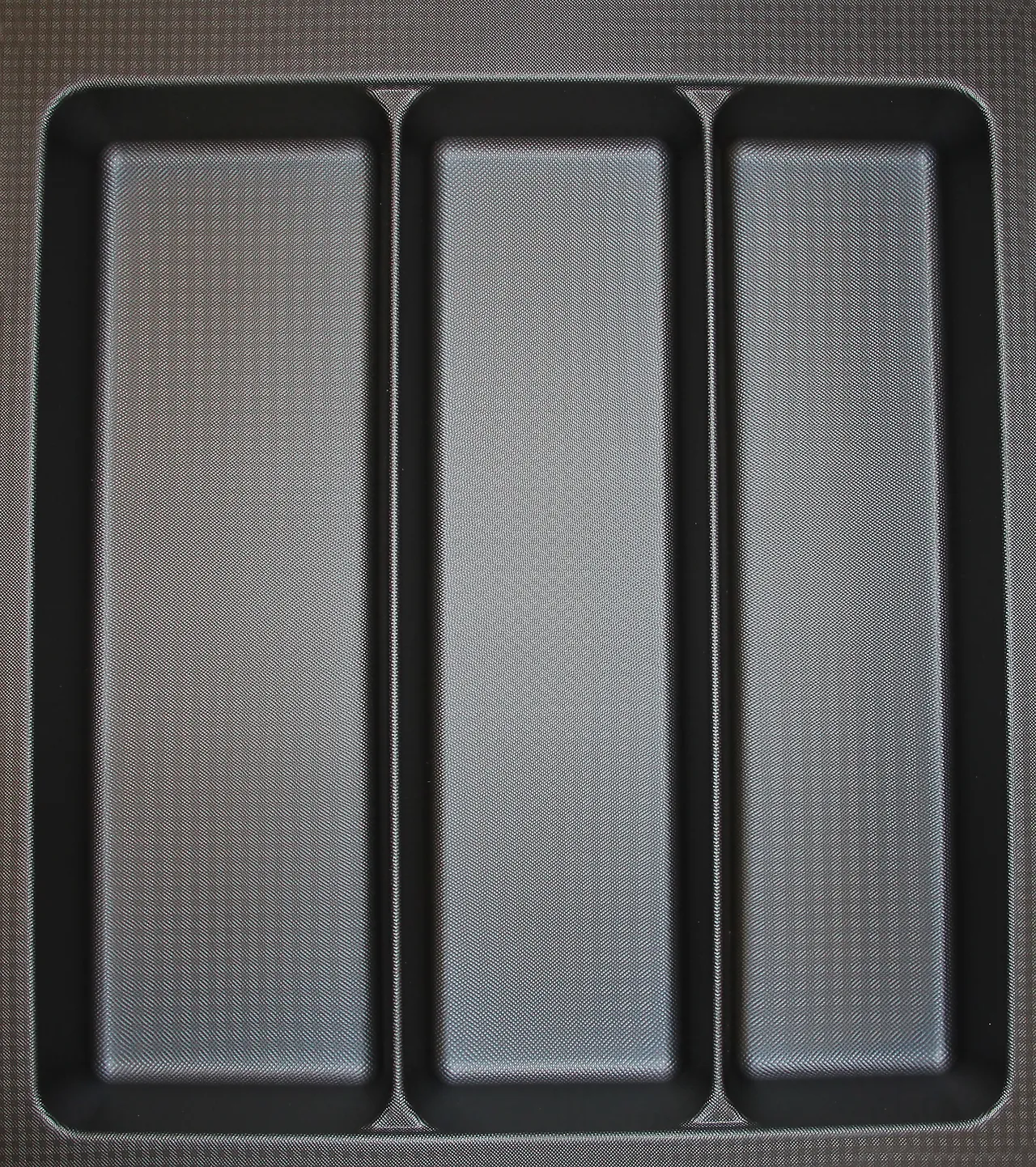 Bestikkinnlegg sort plast 50 cm