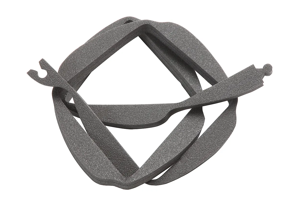 Tettebånd regent under  plannja ved takfot