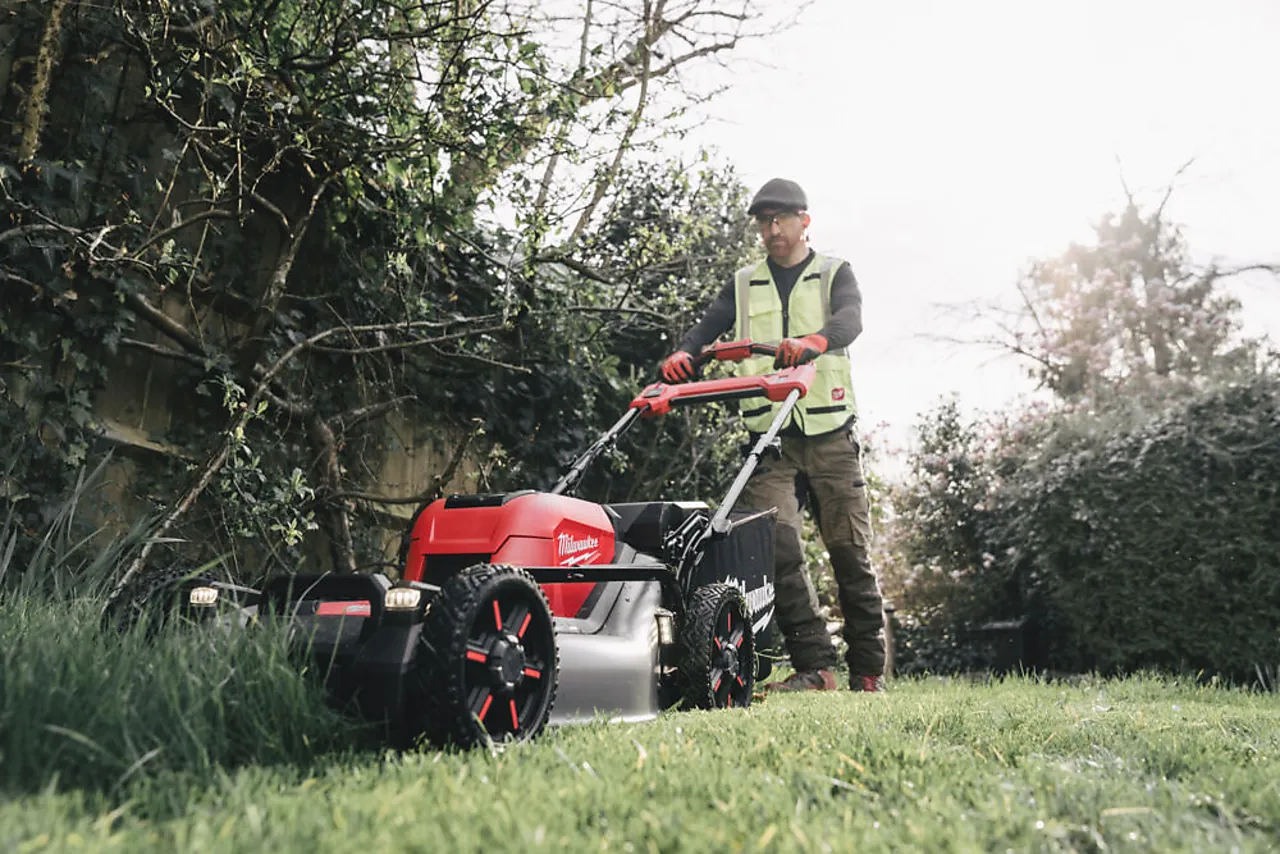 Milwaukee gressklipper M18 FUEL 53 cm M18F2LM53-122 null - null - 2 - Miniatyr