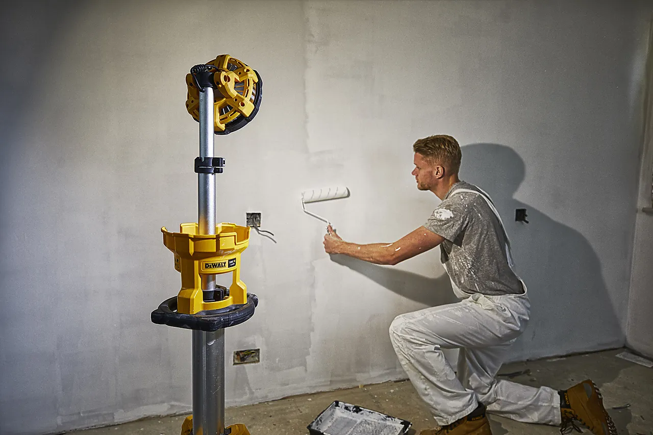 Arbeidslampe DCL079 18V med tripod stativ og 3 lysstyrker null - null - 3 - Miniatyr