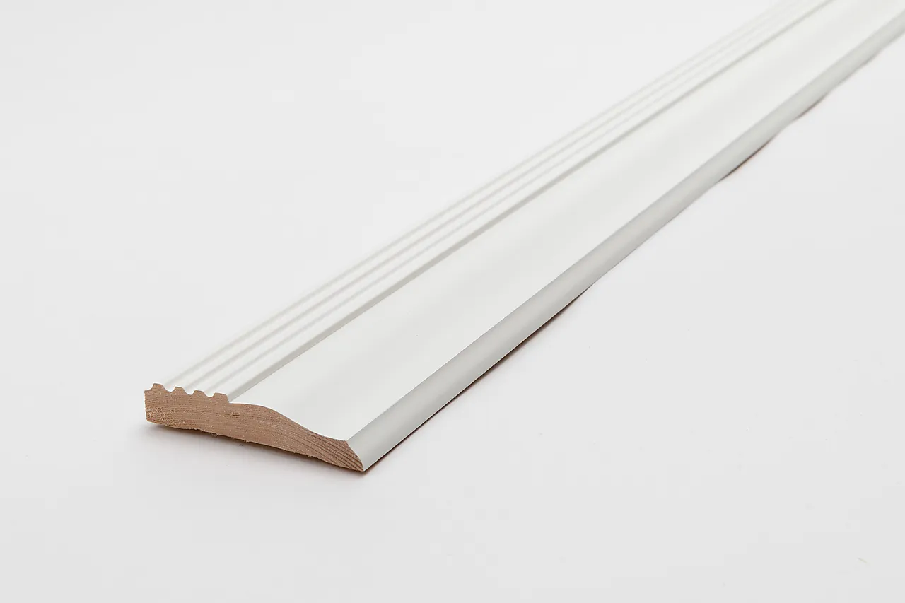 Furu 18x090 karmlist j1 malt 2 str hvit grunningsmalt innendørs