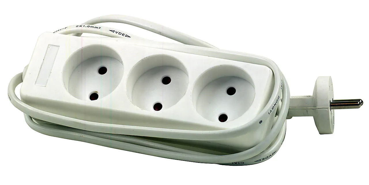 Grenuttak 3-veis u/jord 1,5m kabel barnesikring