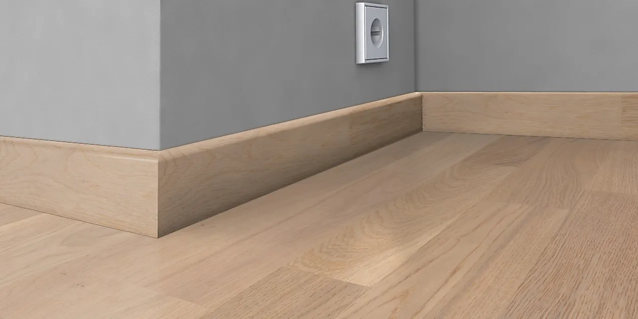 Gulvlist finért 16x60 mm Eik Brighton Gulvlist finért 16x60 mm Eik Brighton