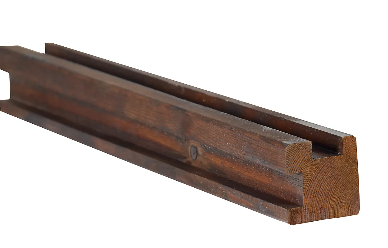 Multistolpe hjørne royalimpregnert brun furu 70x70x2000 mm Multistolpe hjørne royalimpregnert brun furu 70x70x2000 mm