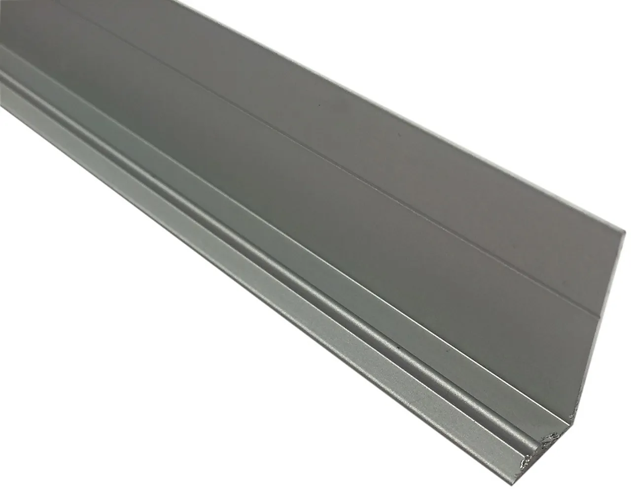 Sokkellist med bunnspor 2400 mm Sokkellist med bunnspor 2400 mm