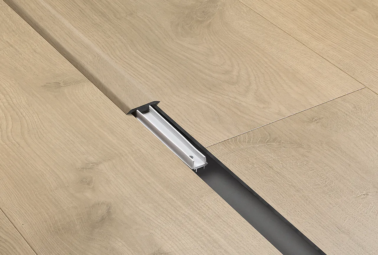 T-list normannia oak 2,4 m dim 2400x11,1x44mm