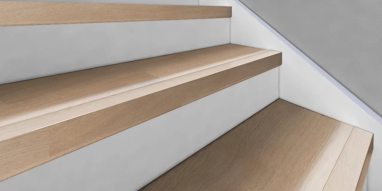 Trappenese eik matt lasert, 40X56mm, 120CM nor & fjær