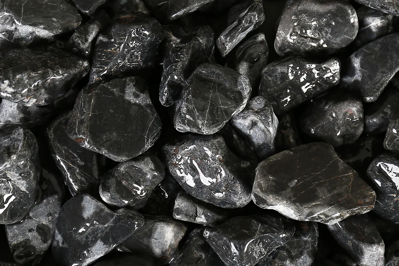 Dekorstein 20/30 20kg sort tromlet og vasket 20-30 mm Dekorstein 20/30 20kg sort tromlet og vasket 20-30 mm