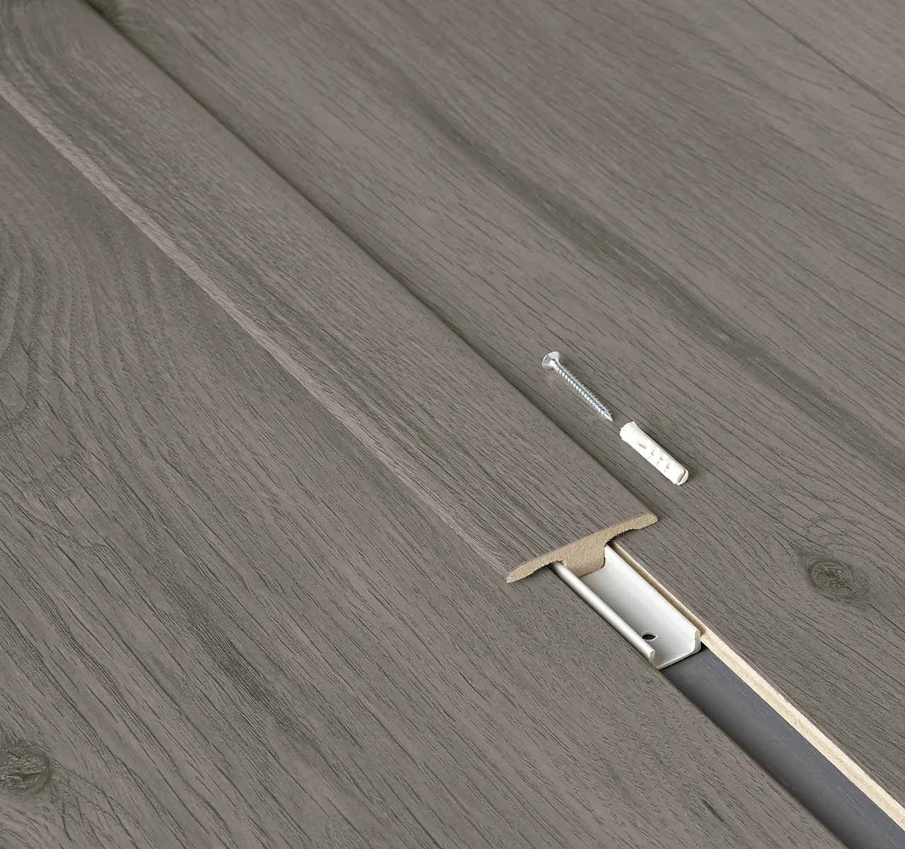 Overgangslist jazz grå 11,1x44x2400 mm Overgangslist jazz grå 11,1x44x2400 mm