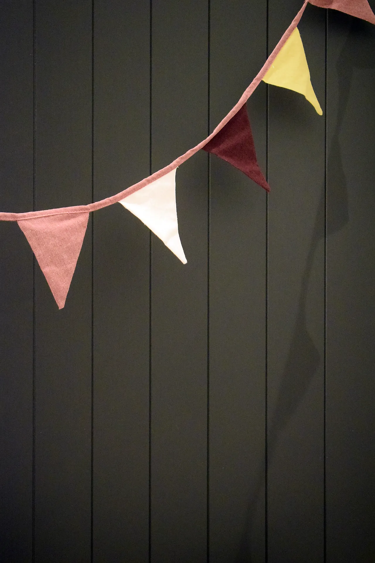 Veggplate MDF fas sort dempet 11x620x2390 null - null - 2 - Miniatyr