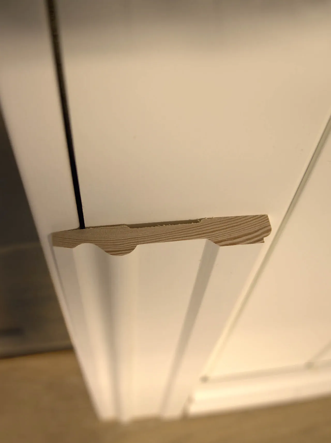 Karmlist furu profilert CW116 hvit bomull S0502-Y 15x70x4400 mm null - null - 2 - Miniatyr