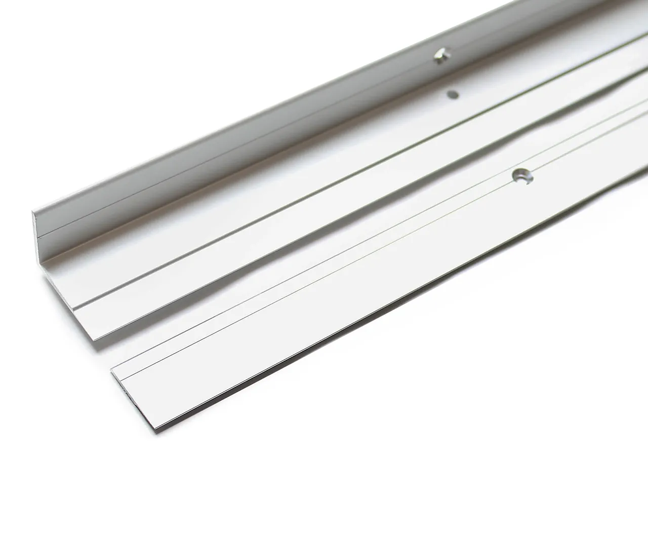 Hjørneprofil utvendig skjult aluminium 2,35 m Hydroloc Hjørneprofil utvendig skjult aluminium 2,35 m Hydroloc