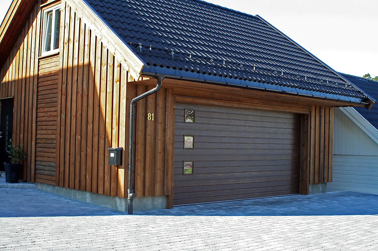 Garasjeport ribbeprofil brun 250x210 cm null - 250x210 cm - 2 - Miniatyr