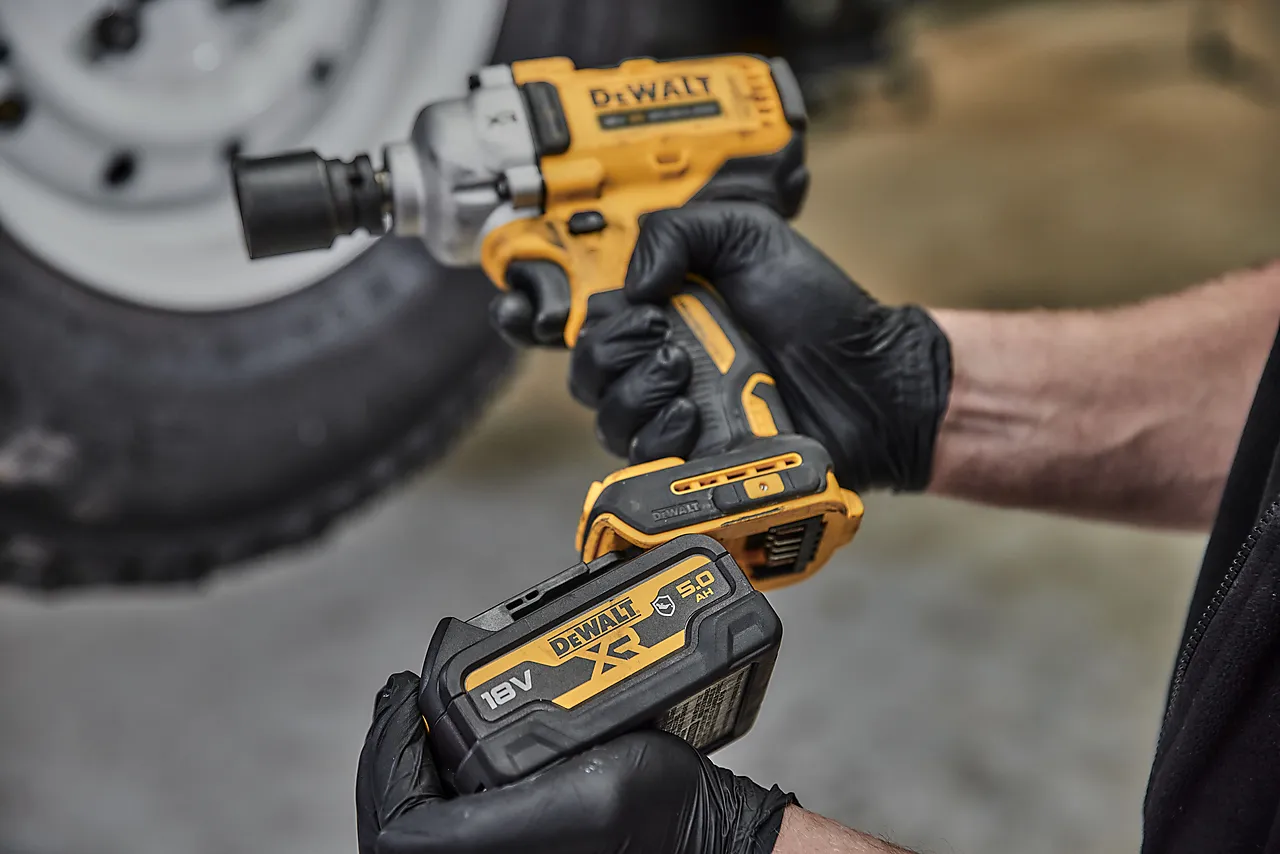 DEWALT Muttertrekker 18V xR 1/2" firkantfeste, leveres naken null - null - 2 - Miniatyr